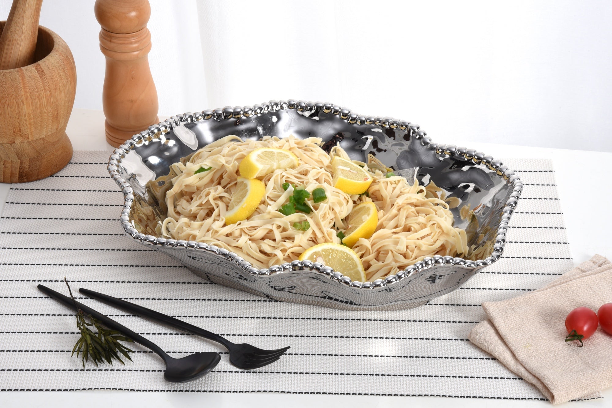 Pampa Bay Verona Serving Bowl