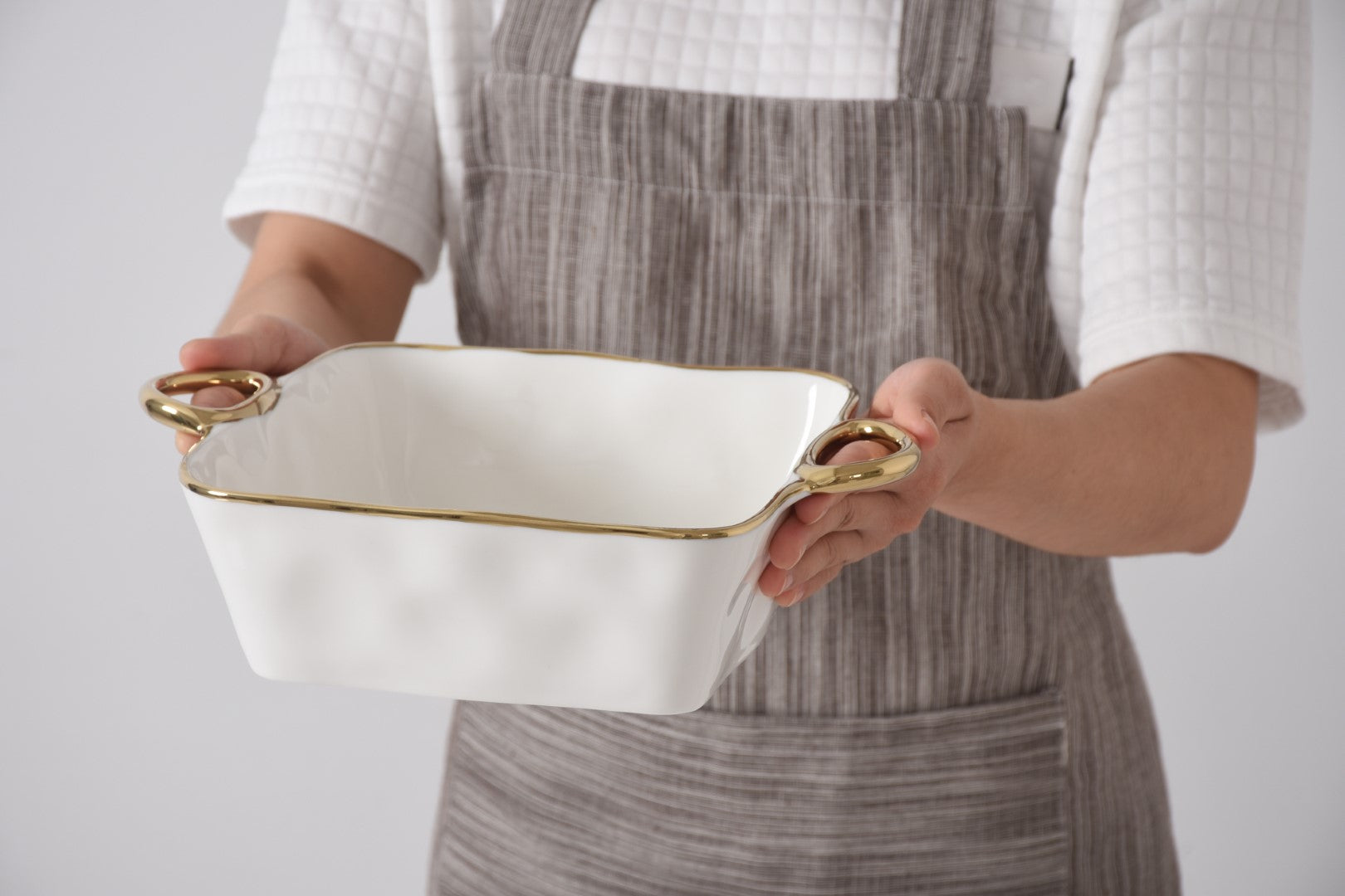 Pampa Bay Golden Handles Square Baking Dish