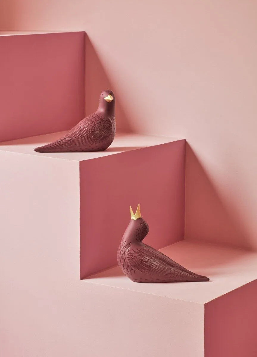 Lladro Starling II Figurine. Purple-Goviers