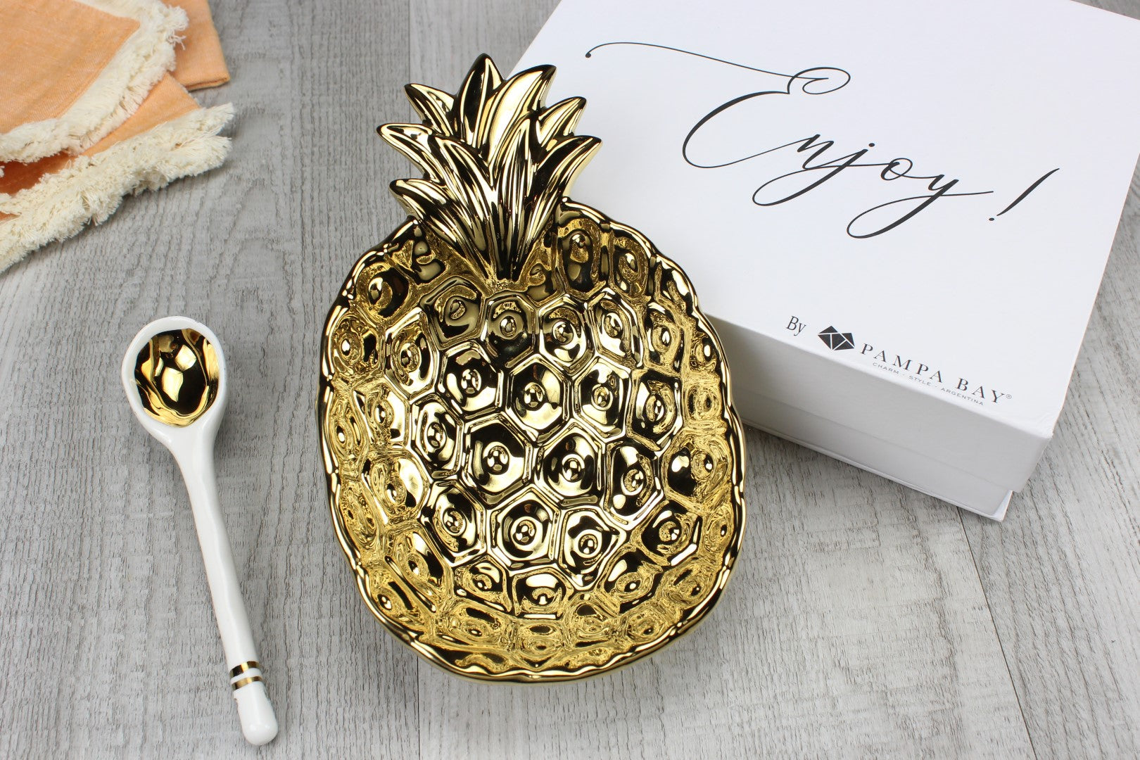 Pampa Bay Get Gifty The Golden Pineapple Set